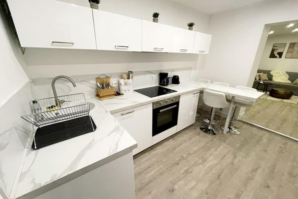 En Plein Centre A 100m Du Port Apartment