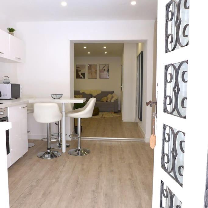 En Plein Centre A 100m Du Port Apartment